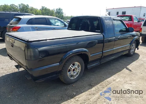 2000 Chevrolet S-10 Ls from USA, damaged, VIN 1GCCS19W0Y8124240